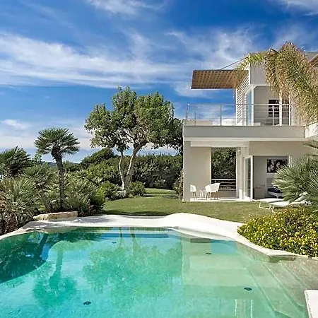 Libeccio: Private Pool In 4*